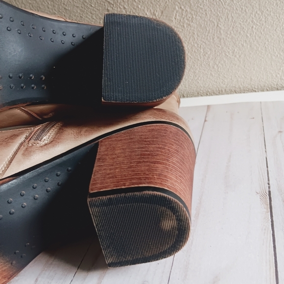 Vintage 93| Brown Heeled Side Zip Ankle Boot Sz 12W Prairie Cottagecore - Picture 11 of 13